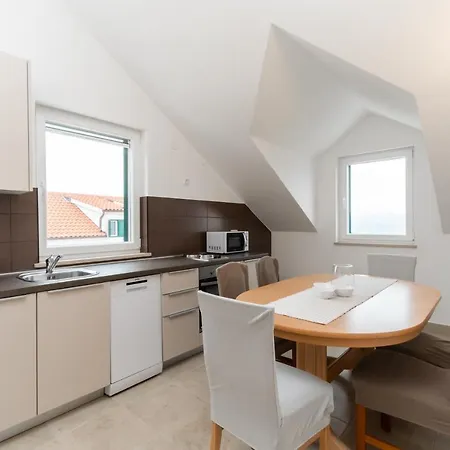 Appartement Iva Mirce