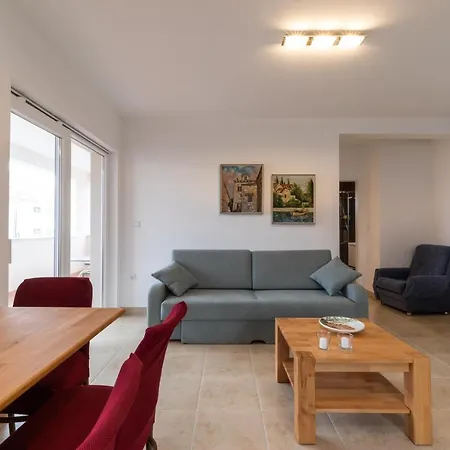 Iva Apartment