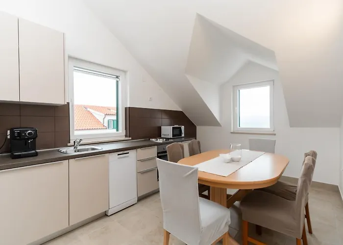 Апартаменты Iva Mirca (Brac)