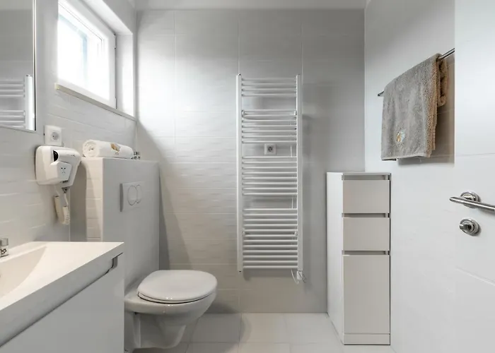 Iva Апартаменты Mirca (Brac)